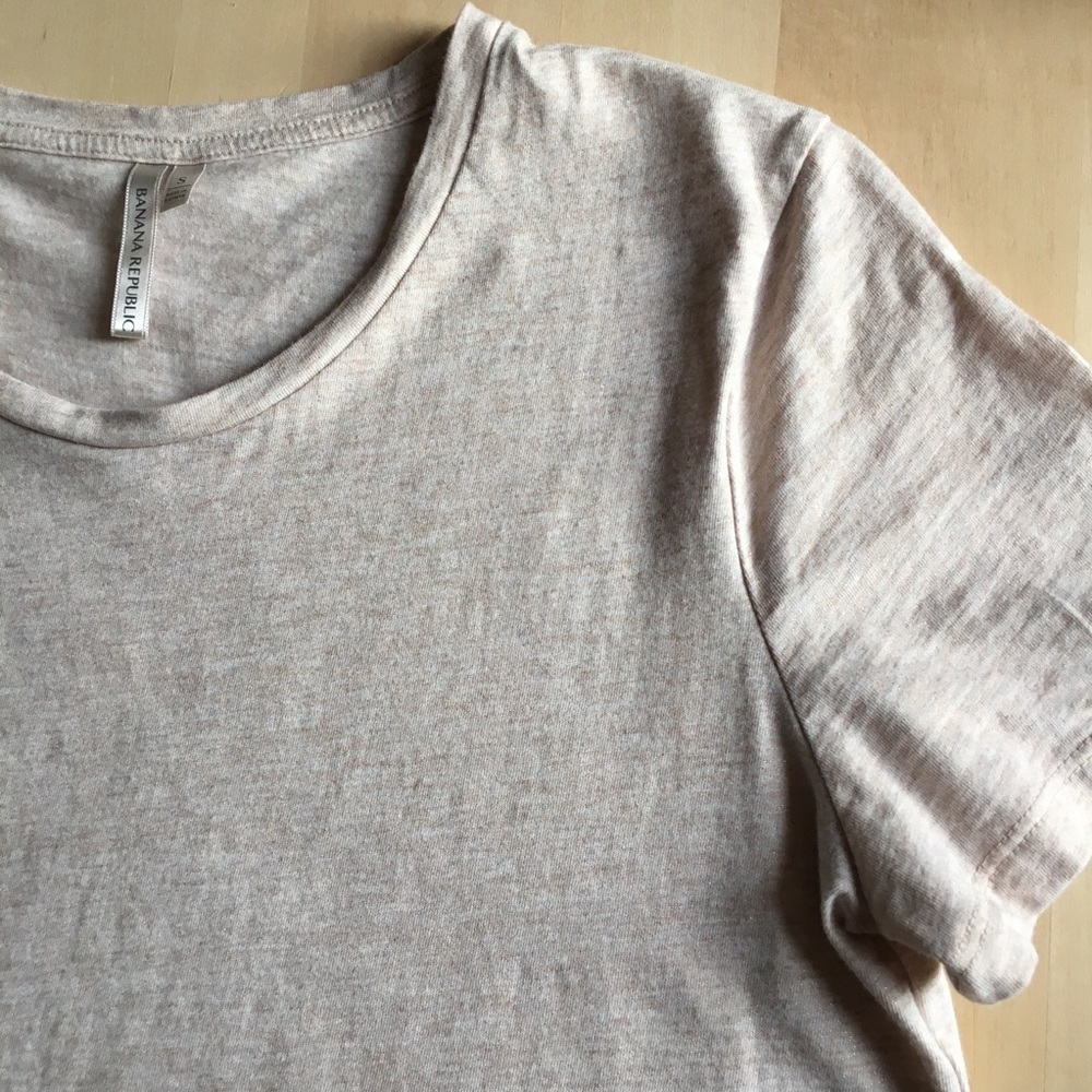 Banana Republic T-shirt - Lightweight cotton tee - Signature Crew Neck T-shirt